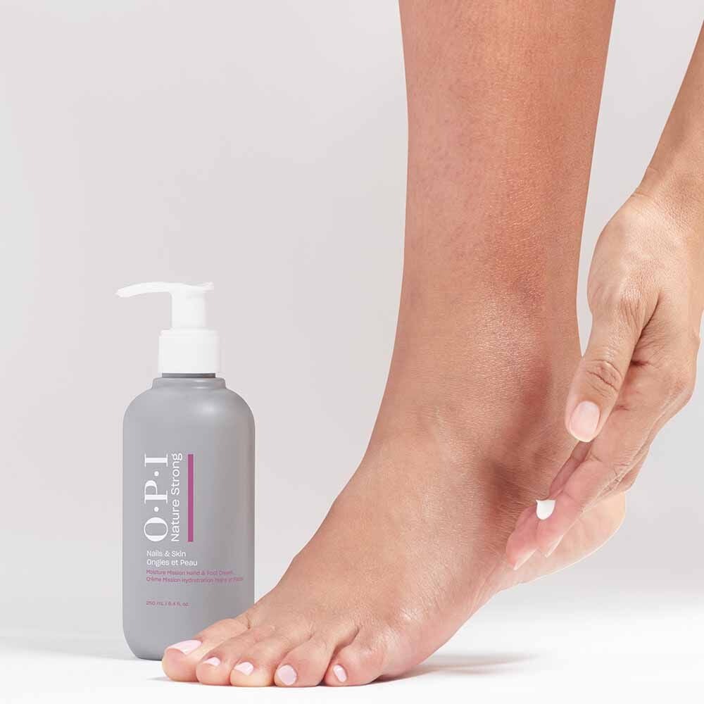 OPI Nature Strong Moisture Misson Hand & Foot Cream 250 mL